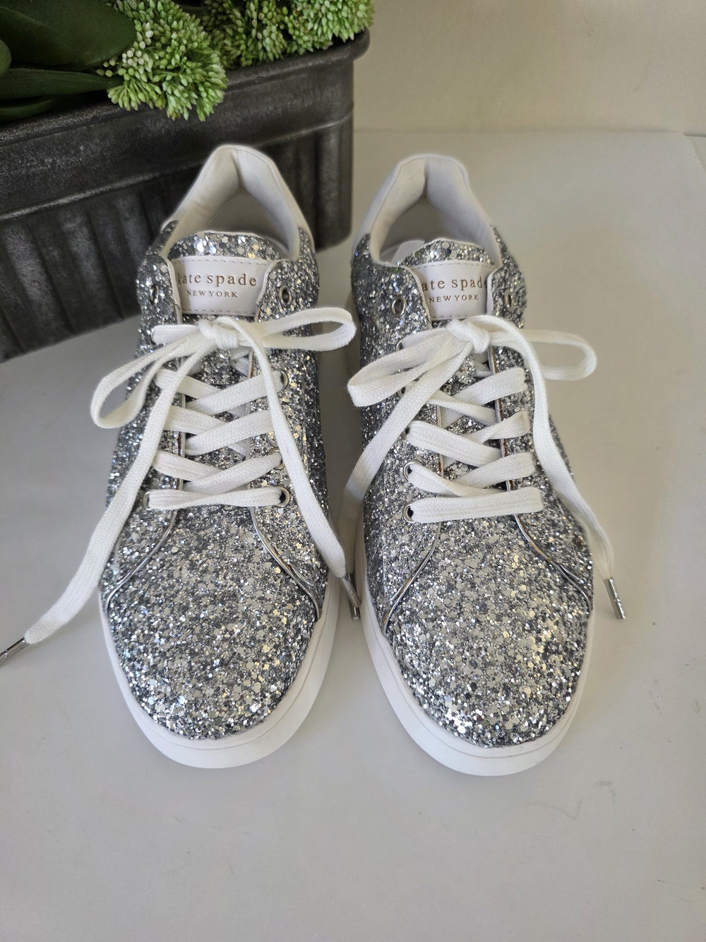 Kate Spade NY Lift Sneakers Silver Glitter Size 9 Sparkle Fashion Sneakers